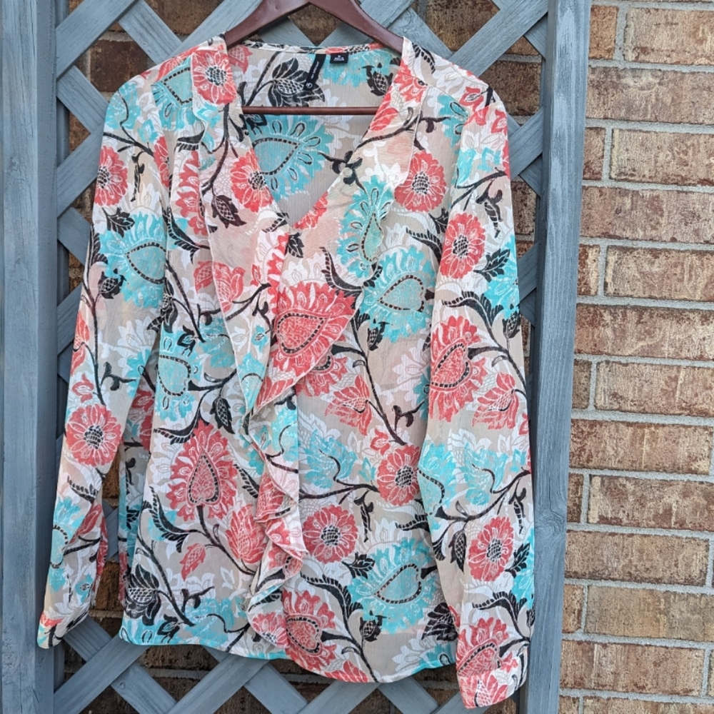 New Directions Bon Voyage Floral Blouse